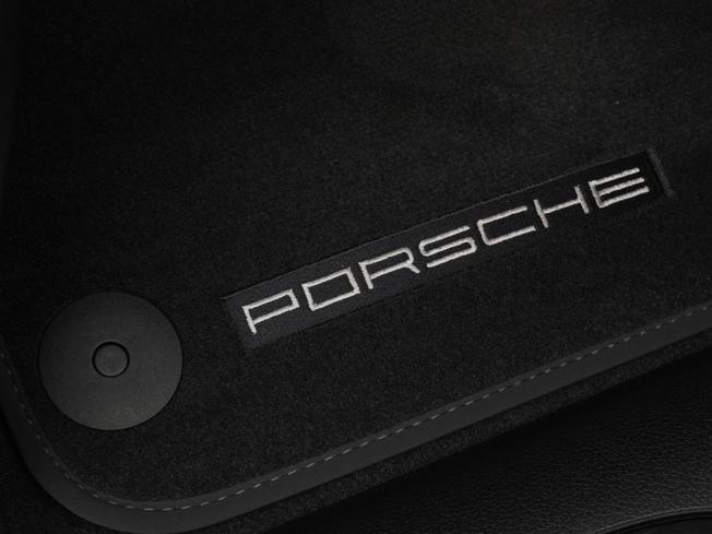 PORSCHE Macan Photo 32