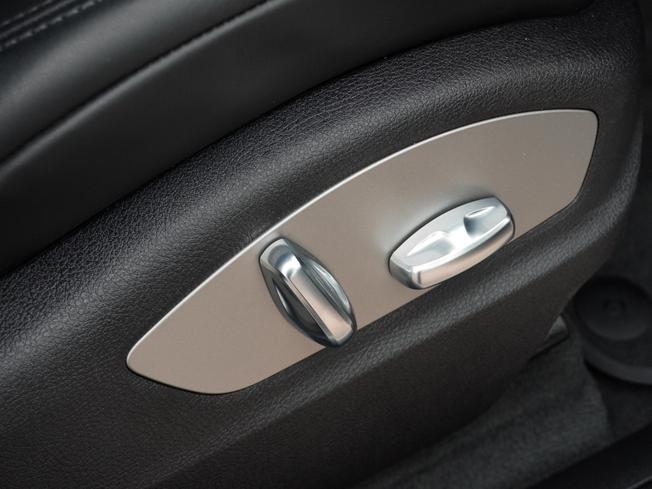 PORSCHE Macan Photo 34