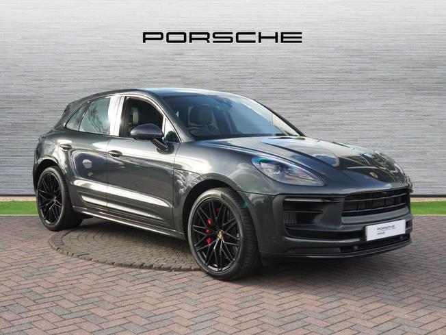 PORSCHE Macan Photo 1