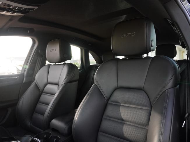 PORSCHE Macan Photo 11
