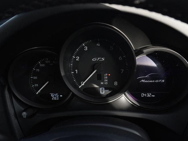 PORSCHE Macan Photo 17