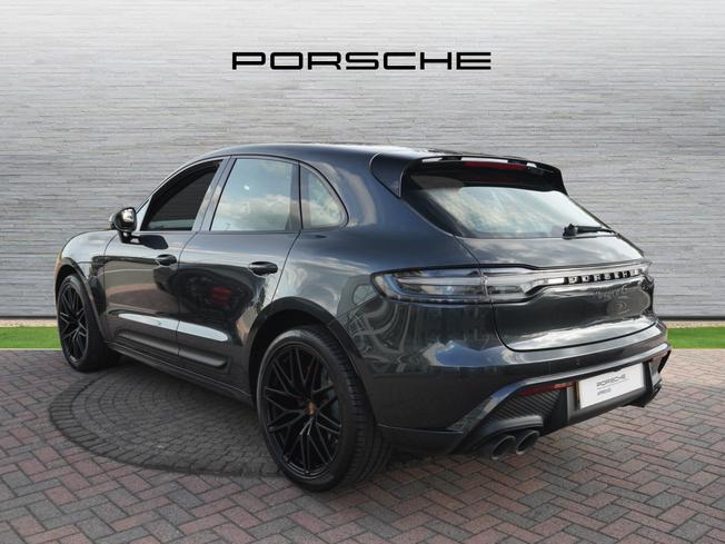 PORSCHE Macan Photo 2
