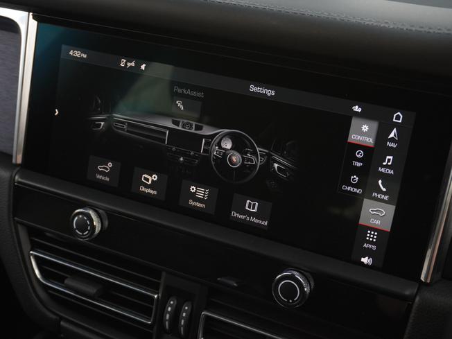 PORSCHE Macan Photo 22