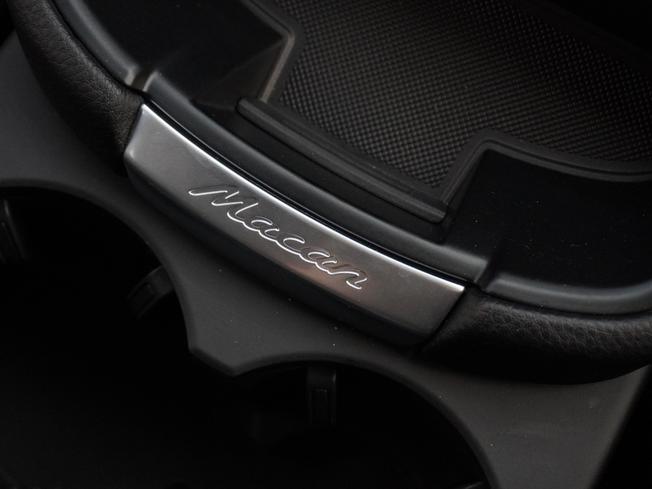 PORSCHE Macan Photo 36