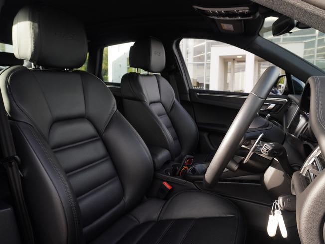 PORSCHE Macan Photo 8