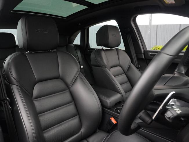 PORSCHE Macan Photo 12