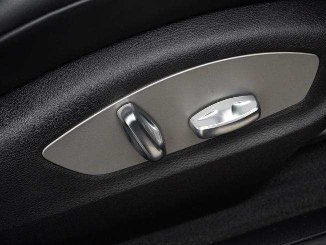 PORSCHE Macan Photo 26