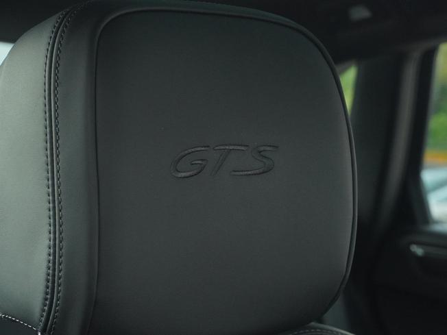 PORSCHE Macan Photo 13
