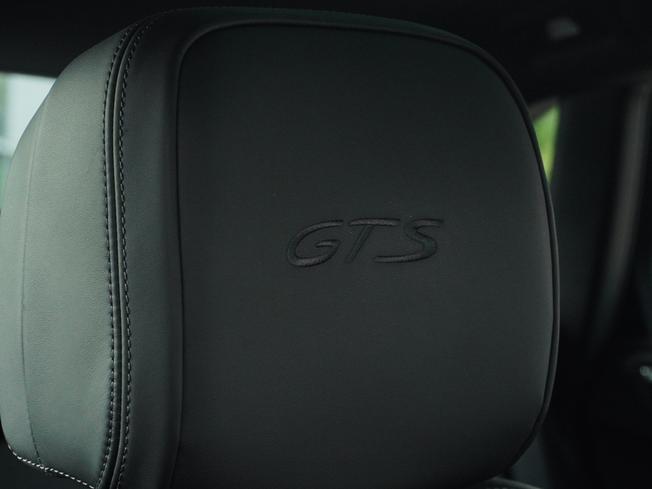 PORSCHE Macan Photo 14