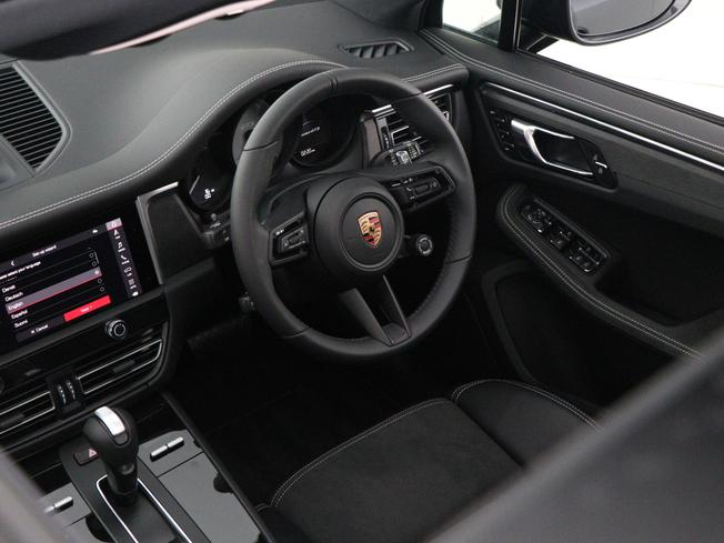 PORSCHE Macan Photo 28