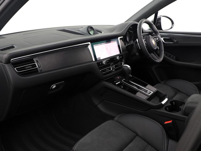 PORSCHE Macan Photo 3