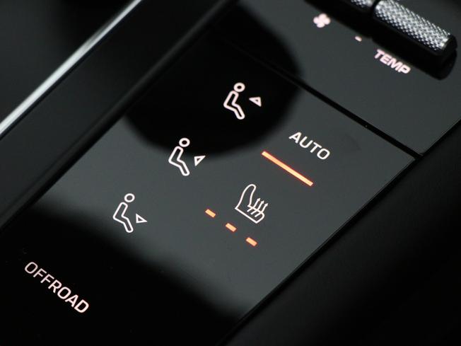 PORSCHE Macan Photo 44