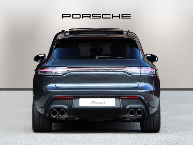 PORSCHE Macan Photo 8