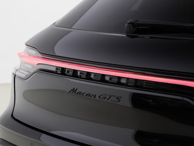 PORSCHE Macan Photo 20