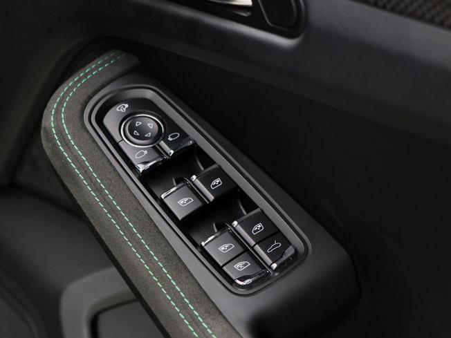 PORSCHE Macan Photo 30
