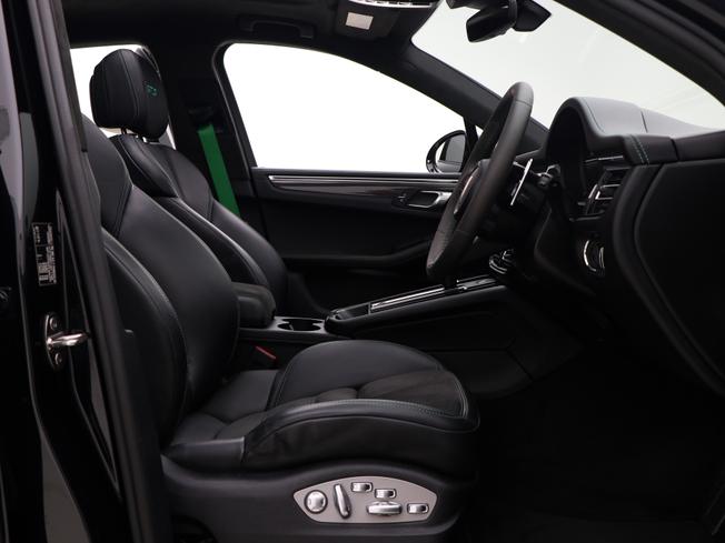 PORSCHE Macan Photo 36