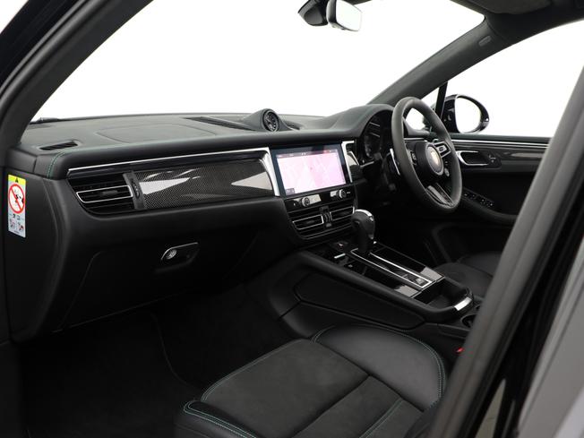 PORSCHE Macan Photo 50