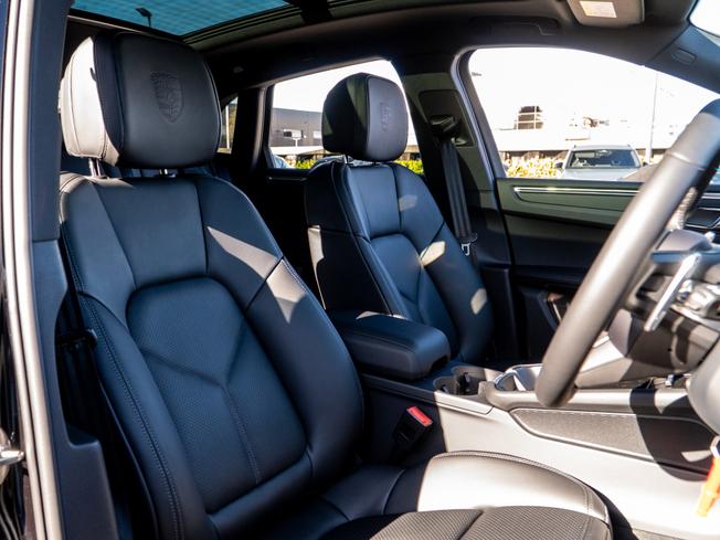 PORSCHE Macan Photo 17