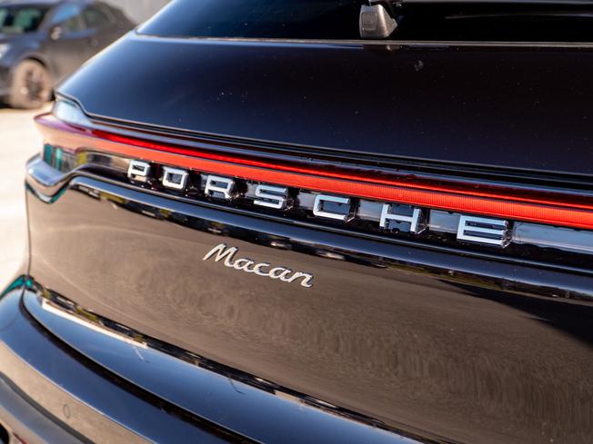 PORSCHE Macan Photo 32