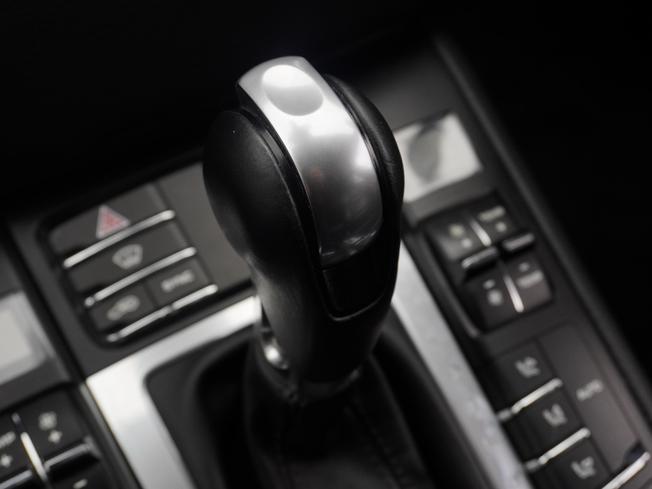PORSCHE Macan Photo 18