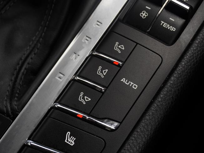 PORSCHE Macan Photo 19