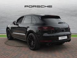 PORSCHE Macan Photo 2