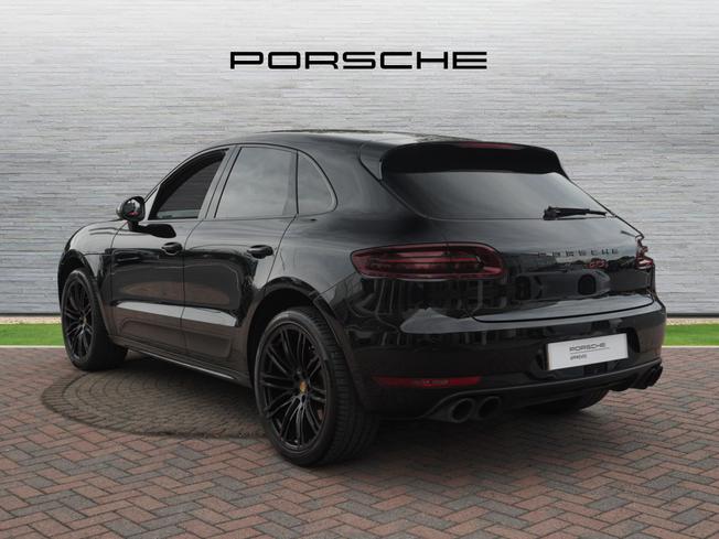 PORSCHE Macan Photo 2