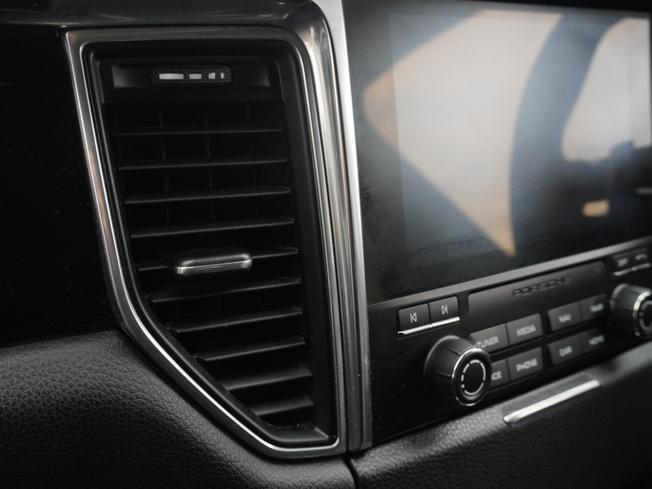 PORSCHE Macan Photo 26