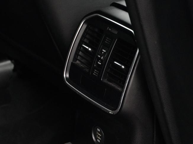 PORSCHE Macan Photo 27