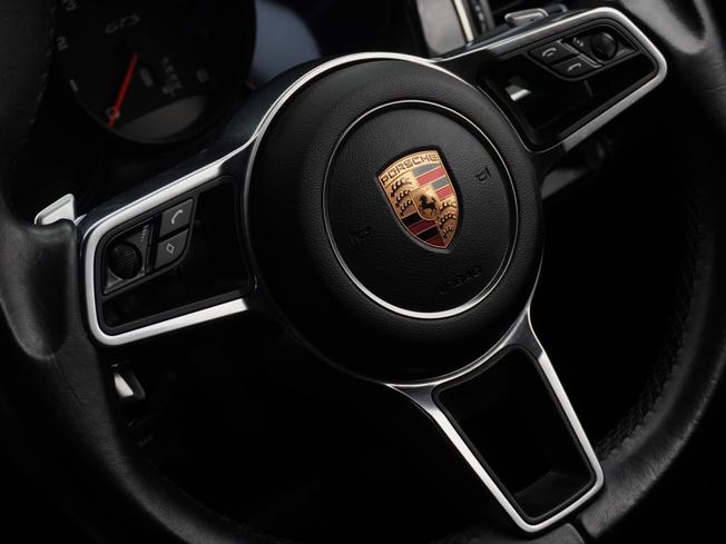 PORSCHE Macan Photo 32