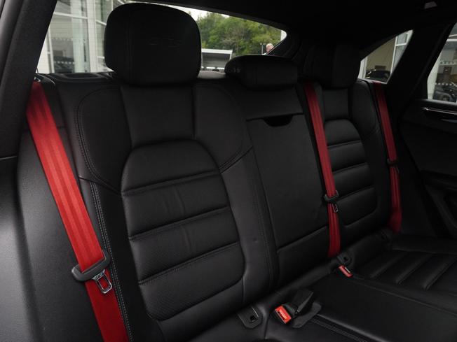 PORSCHE Macan Photo 6