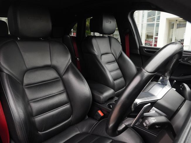 PORSCHE Macan Photo 8
