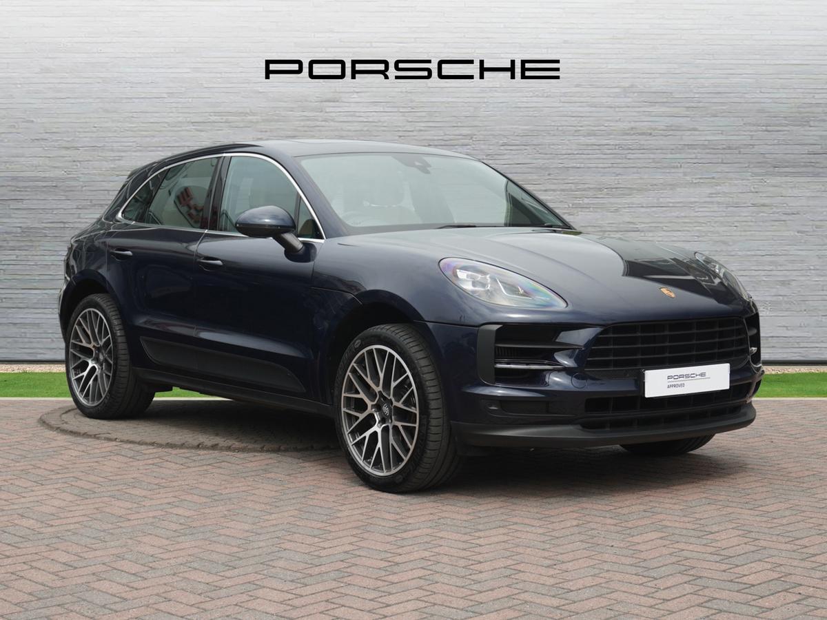 Porsche Macan listing photo