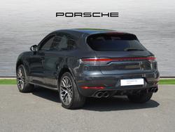 PORSCHE Macan Photo 2