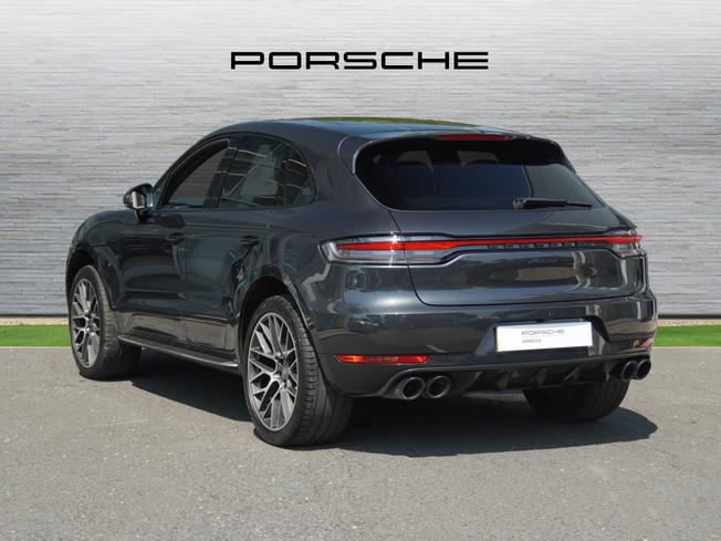 PORSCHE Macan Photo 2