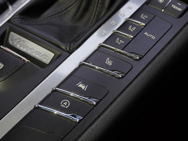 PORSCHE Macan Photo 20
