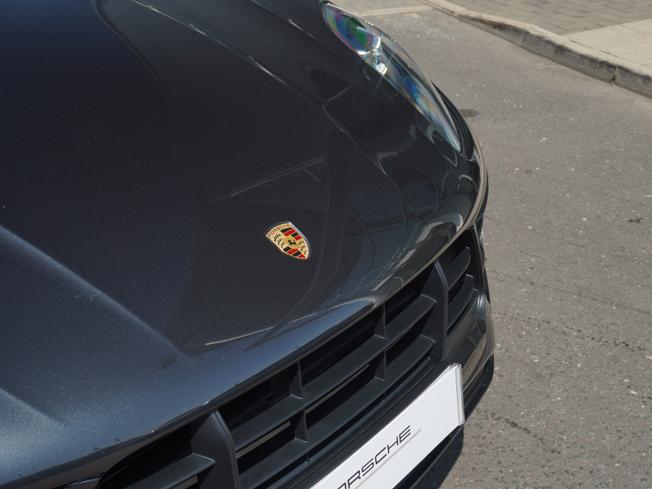 PORSCHE Macan Photo 25