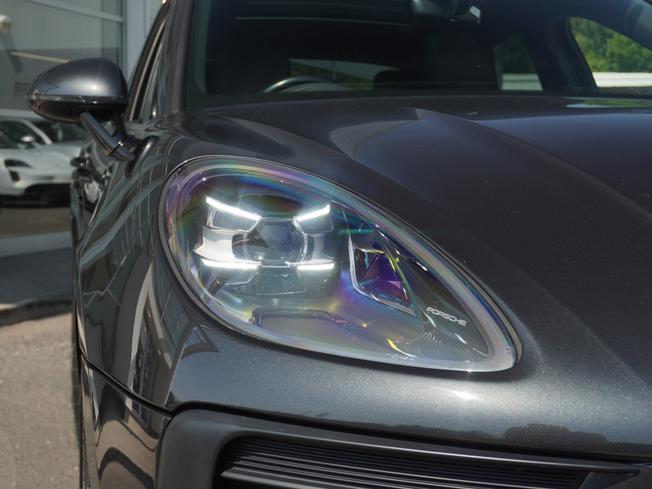 PORSCHE Macan Photo 28