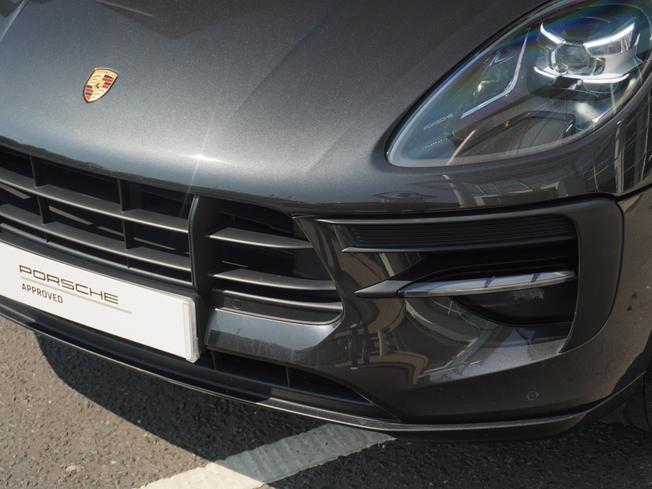 PORSCHE Macan Photo 29