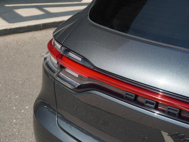 PORSCHE Macan Photo 31