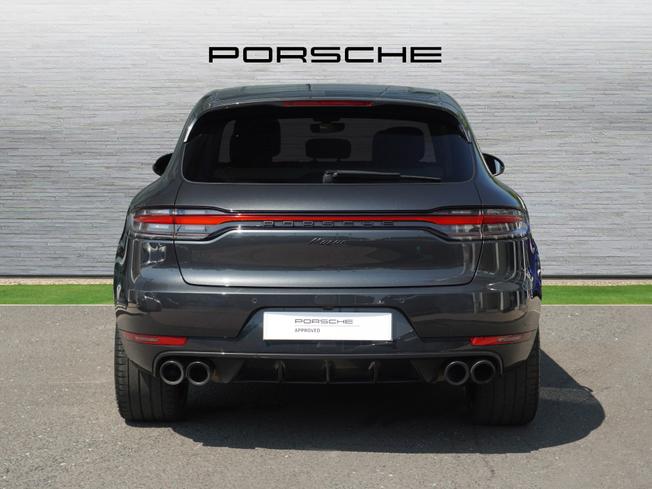 PORSCHE Macan Photo 7