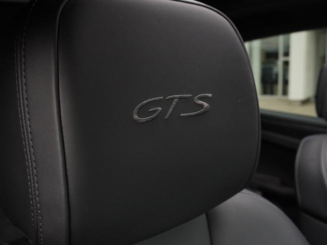 PORSCHE Macan Photo 13