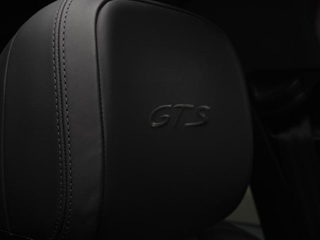 PORSCHE Macan Photo 15