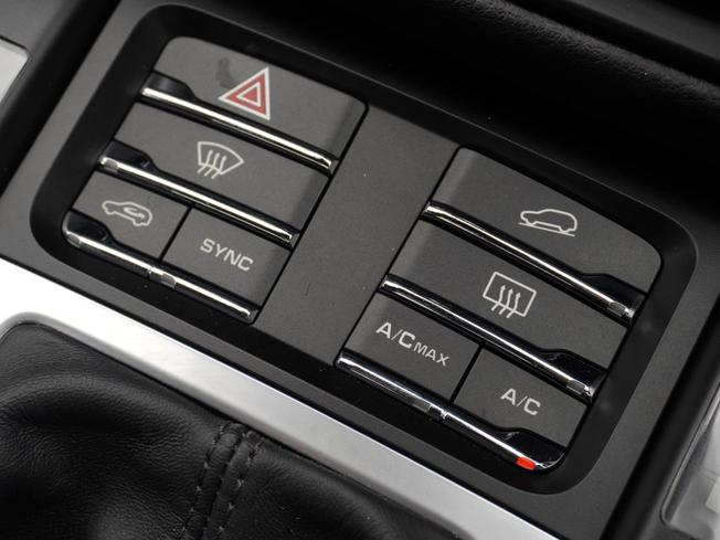 PORSCHE Macan Photo 24