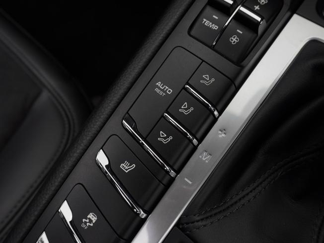 PORSCHE Macan Photo 27