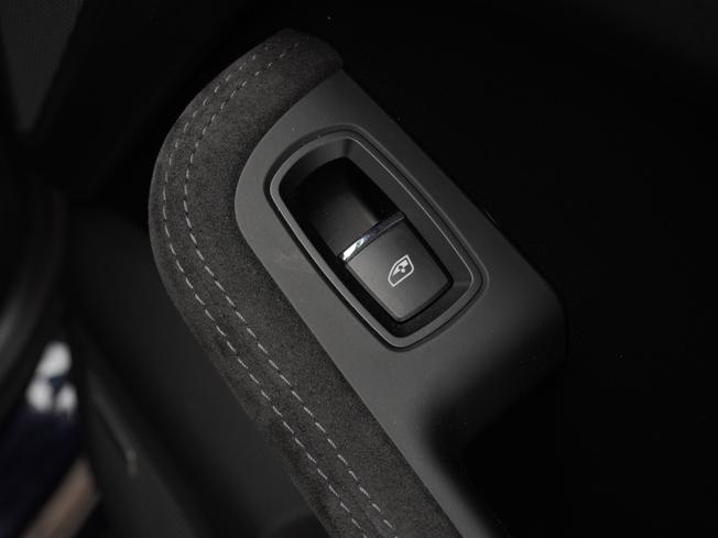 PORSCHE Macan Photo 31