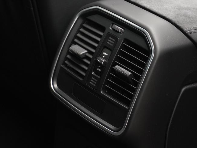 PORSCHE Macan Photo 34