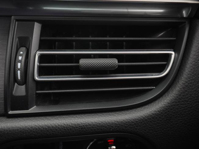 PORSCHE Macan Photo 35