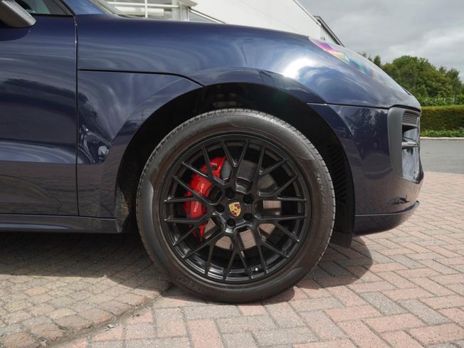 PORSCHE Macan Photo 45