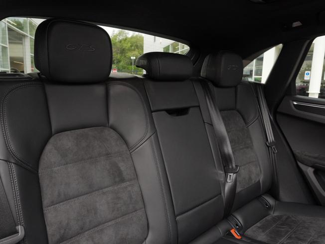 PORSCHE Macan Photo 8